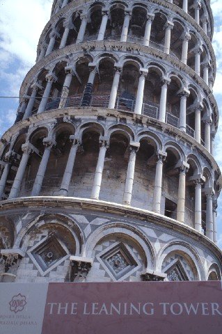 089-A-Pisa-Tower Sign