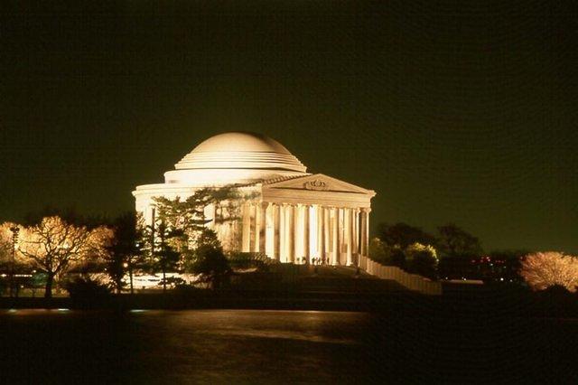 Jefferson Memorial at night